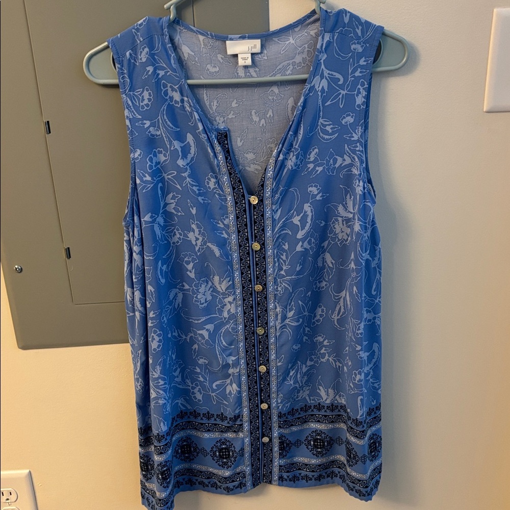 J. Jill Light Blue Patterned Top . Excellent condition